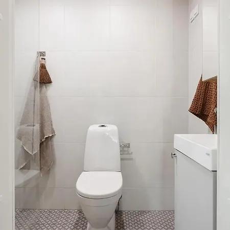 Appartamento Upea Puutalohuoneisto, Omalla Parkkipaikalla Turku