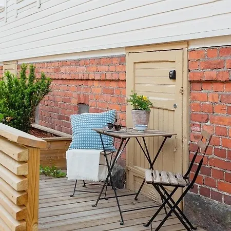 Apartmán Upea Puutalohuoneisto, Omalla Parkkipaikalla Turku