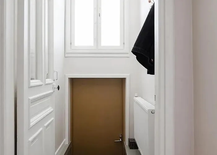 Upea Puutalohuoneisto, Omalla Parkkipaikalla