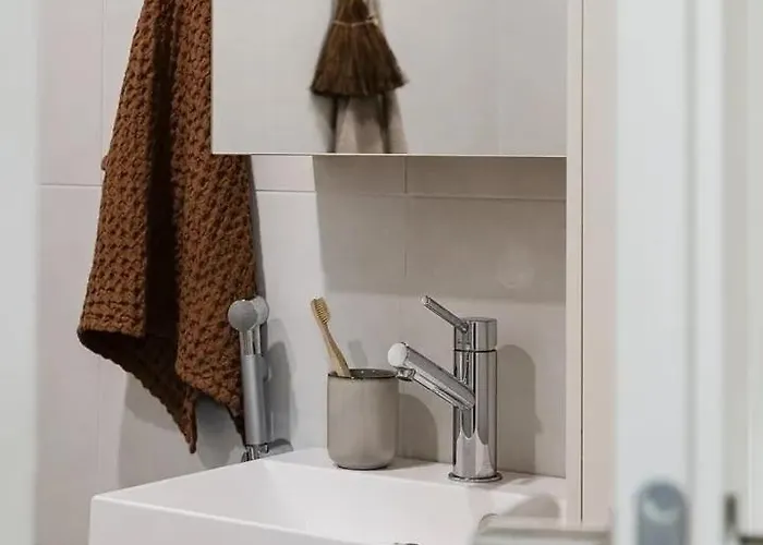 Upea Puutalohuoneisto, Omalla Parkkipaikalla 公寓 *