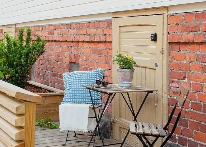 公寓 Upea Puutalohuoneisto, Omalla Parkkipaikalla 图尔库