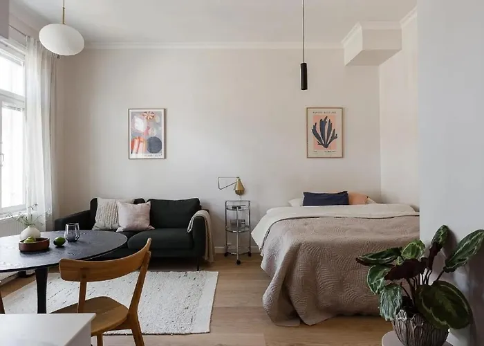 Upea Puutalohuoneisto, Omalla Parkkipaikalla * 图尔库