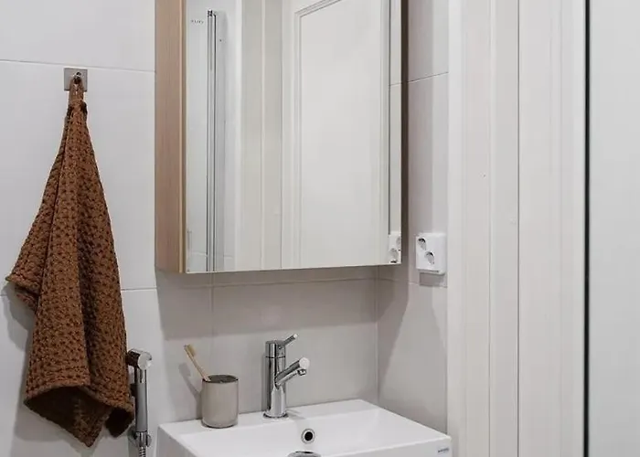 Upea Puutalohuoneisto, Omalla Parkkipaikalla